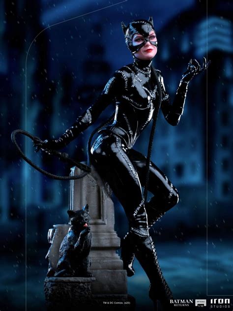 Batman Returns Catwoman Statue – WearLatex.com