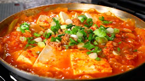 참치김치찌개 - Cooking Korean food with Maangchi