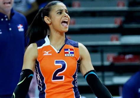 Volleyball Player Winifer Fernandez Is The Newest Internet Sensation ...