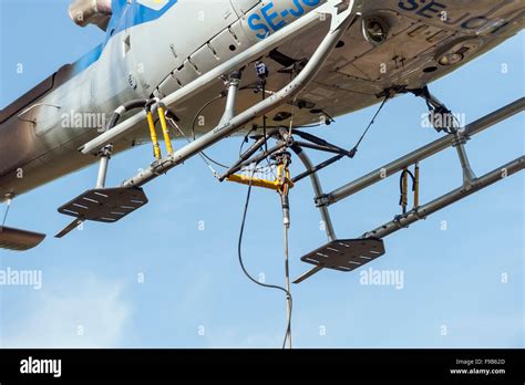 Cargo Helicopter Stock Photos & Cargo Helicopter Stock Images - Alamy