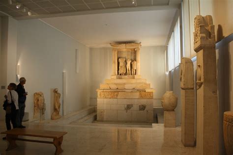 Visiting the Archaeological Museum of Piraeus