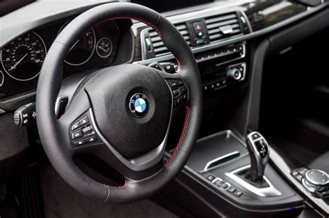 2016 BMW 340i M Sport INTERIOR 8 » Car-Revs-Daily.com