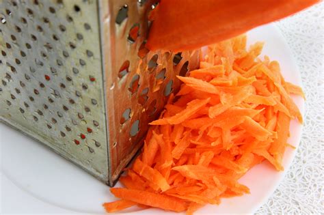 How to Shred Carrots: 3 Steps (with Pictures) - wikiHow