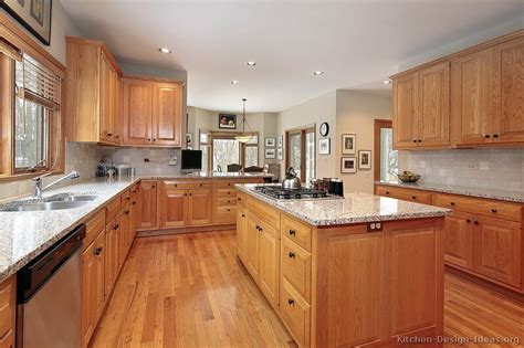 Kitchen Decorating Ideas With Oak Cabinets – Things In The Kitchen