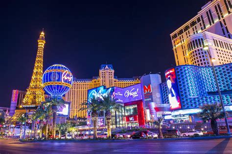 48 Hours Under $48: How to See Las Vegas on a Shoestring - Funny Pin