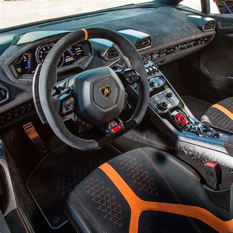 Inside the Performante | Motori