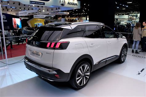 Peugeot 3008 HYBRID4 - Motorshow Focus