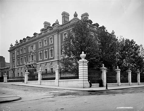 Streetscapes/Upper East Side — A Block With Andrew Carnegie’s Stamp ...