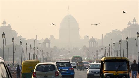 Delhi Pollution Watch: Air Quality Moderate, Expected to Dip on ...