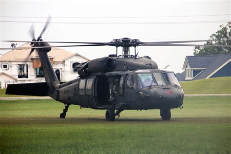 UH-60A/L Black Hawk Helicopter | Military.com