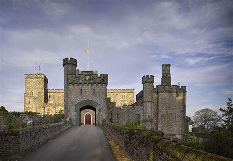 Powderham: The Devonshire castle that's been in the same family for 600 ...