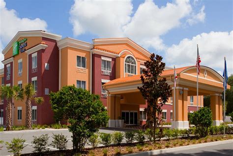 HOLIDAY INN EXPRESS HOTEL & SUITES BROOKSVILLE-I-75 $107 ($̶1̶2̶7̶ ...