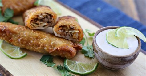 Mexican Egg Rolls with Tamarind Cream Sauce | Cacique® Inc.