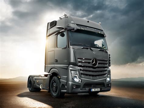 Mercedes-Benz | Daimler Truck