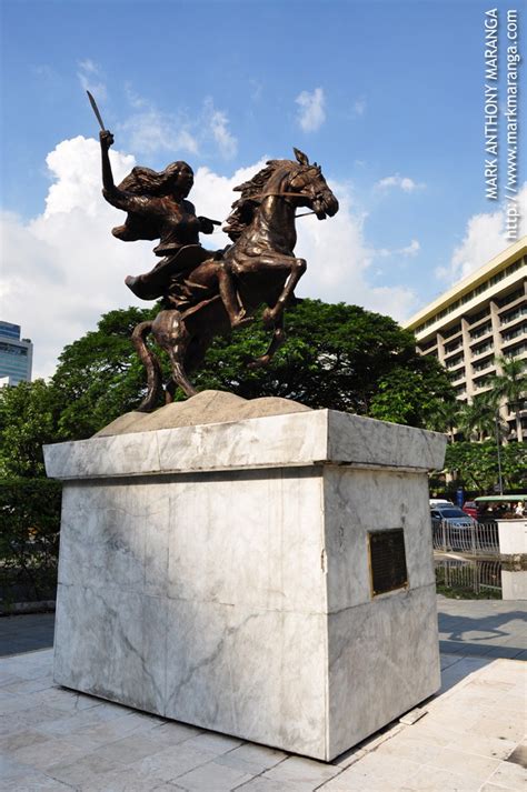 Gabriela Silang Monument in Makati | Philippines Tour Guide