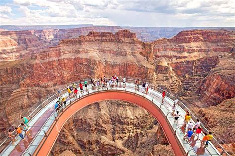 Grand Canyon Skywalk: sulle nuvole del Grand Canyon West