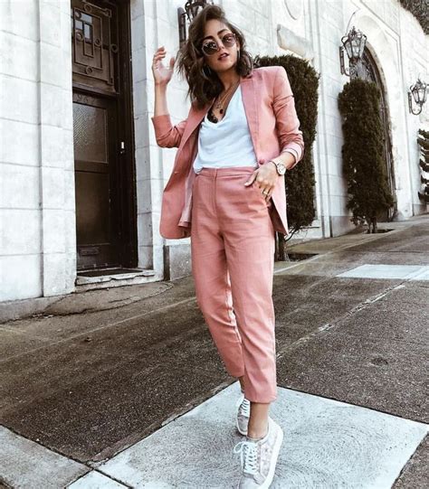 38 Impressive Pink Work Outfits Ideas For Girls | Girl boss outfit ...