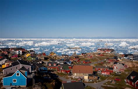 Greenland Wants You to Visit. But Not All at Once. - The New York Times