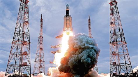 Navigating Lunar Terrain: Chandrayaan-3’s AI-Powered Descent – tech in news