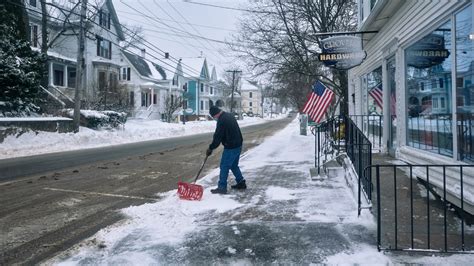 Massachusetts Hit Hard By Winter Storm - The New York Times