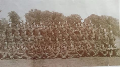 Men of the British 1st Airborne Division, 1944. (2048 x 1152) : r ...