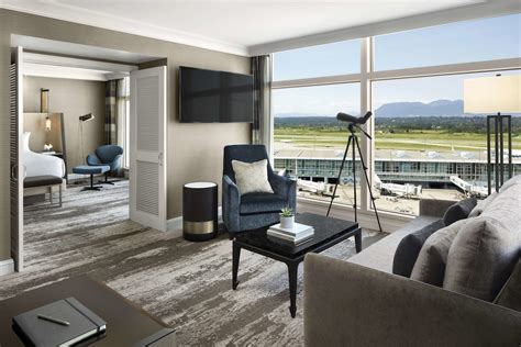 Fairmont Vancouver Airport In-Terminal Hotel Richmond, British Columbia ...