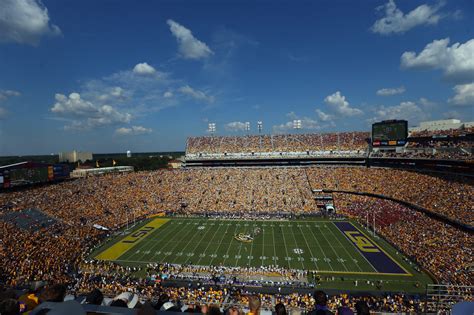 2 Alabama students reportedly arrested for defacing LSU logo at Tiger ...