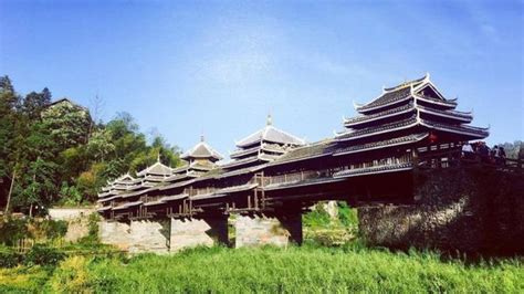 Vietnam's Golden Bridge to China's Hongyagu glass bridge - 8 amazing ...