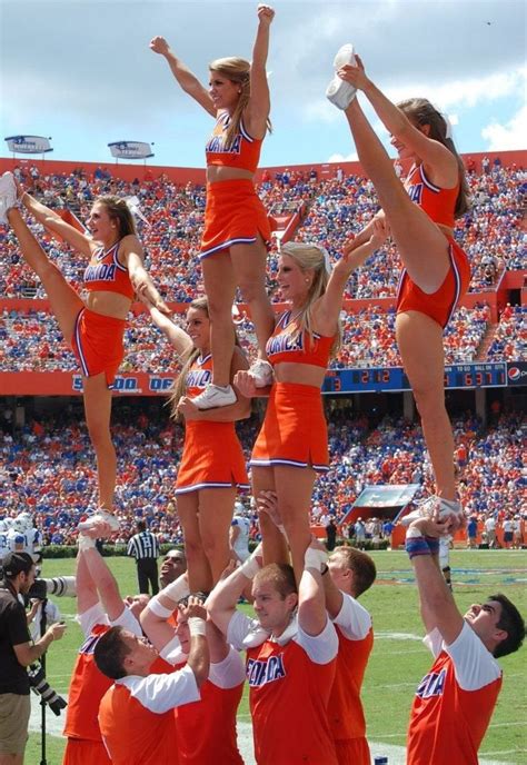 [Florida Gators] Pyramid : r/cheerleaders