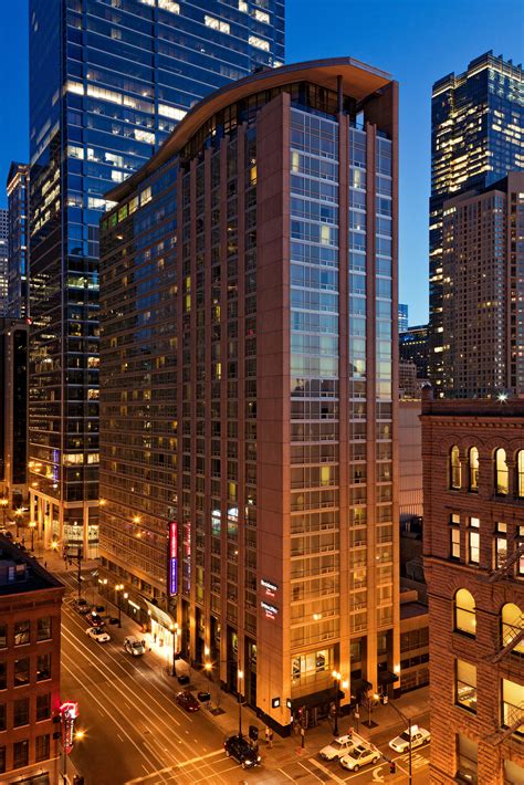 Residence Inn Chicago Downtown/River N- First Class Chicago, IL Hotels ...