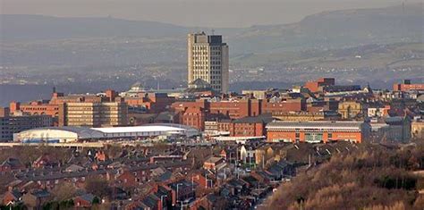 Oldham | England, United Kingdom | Britannica.com