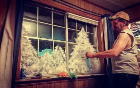 Spray snow window decoration | Christmas window painting, Christmas ...