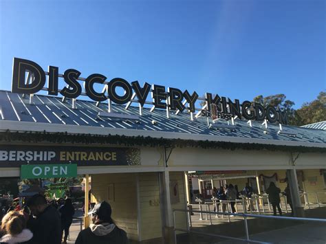 Six Flags Discovery Kingdom - Early January, 2019 - Coaster Kings