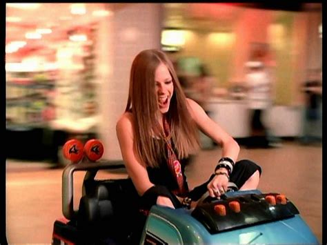 'Complicated'- Full Music Video screencaps [HQ] - Avril Lavigne Image ...