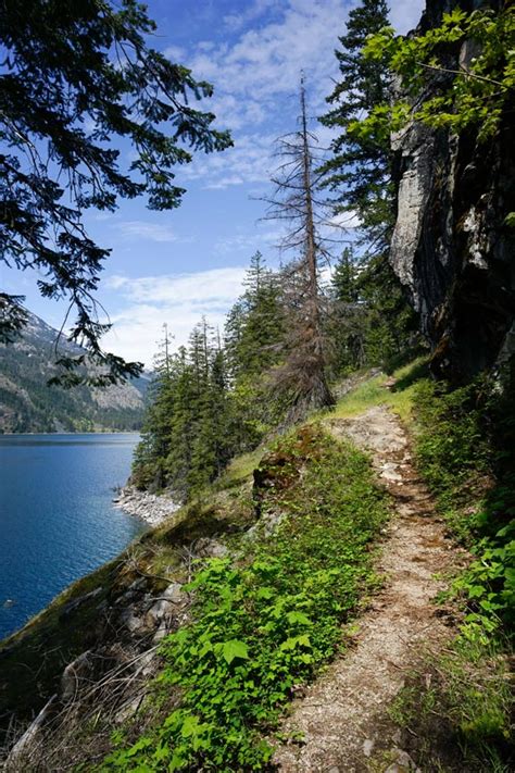 Popular Lake Chelan Hiking Trails