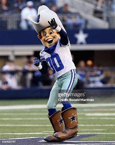 Rowdy (Mascot) Photos and Premium High Res Pictures - Getty Images