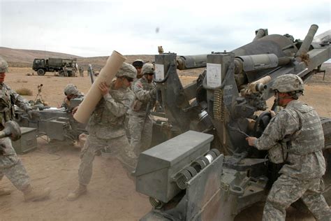 M198 Howitzer | Military.com