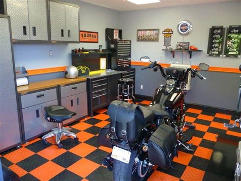 What Choices Do I Have to Spruce Up My Garage Floor? | Garaga