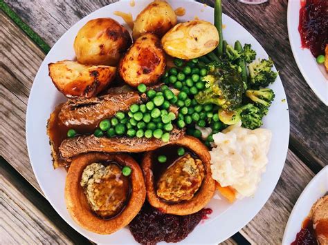 15 Best Foods to Try in England