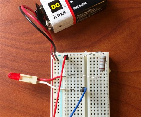 Simple LED Circuit : 7 Steps (with Pictures) - Instructables