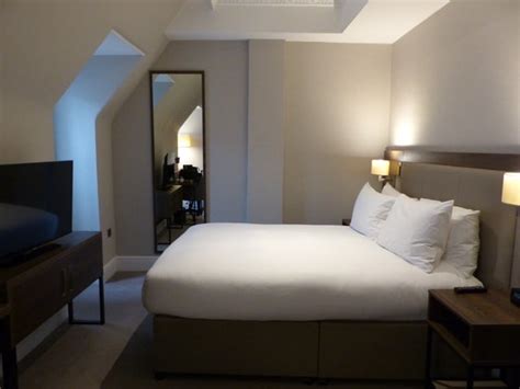 Hotel Review: A King Deluxe Room at Hilton Edinburgh Carlton - The ...