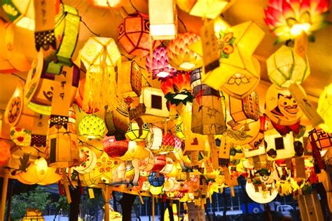 6 Buddha's Birthday Commemorative Lotus Lantern Festival Jogyesa Temple ...