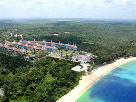 Best Price on Lotus Desaru Beach Resort & Spa in Desaru + Reviews