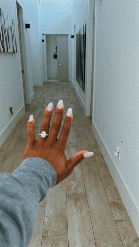 See Simone Biles's Engagement Ring From Jonathan Owens | POPSUGAR ...