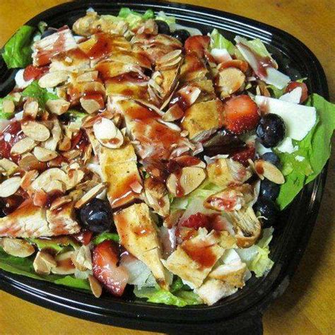 The Best Fast Food Salads | Best fast food salad, Fast food salads ...