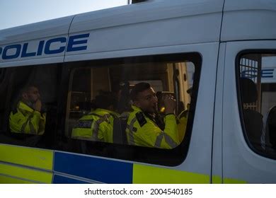 6 Police Officer Uk Nighttime Images, Stock Photos, 3D objects ...