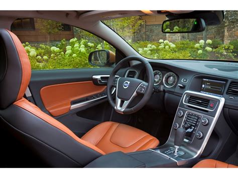 2013 Volvo S60: 85 Interior Photos | U.S. News