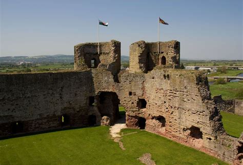 Rhuddlan Castle (Rhuddlan) - Visitor Information & Reviews