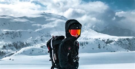 The 9 Best Ski & Snowboard Goggles Brands | Curated.com