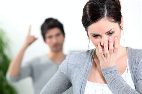 The Warning Signs Of A Toxic Marriage - Is It Time To Get Out?